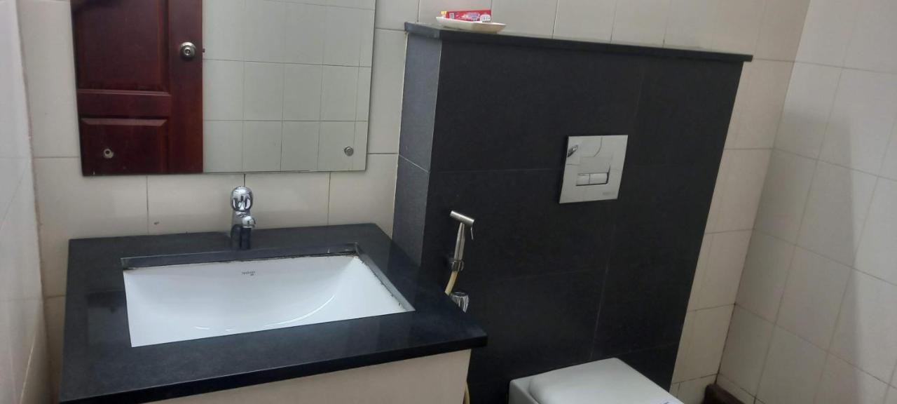 Hazmi Inn Perintalmanna Zewnętrze zdjęcie